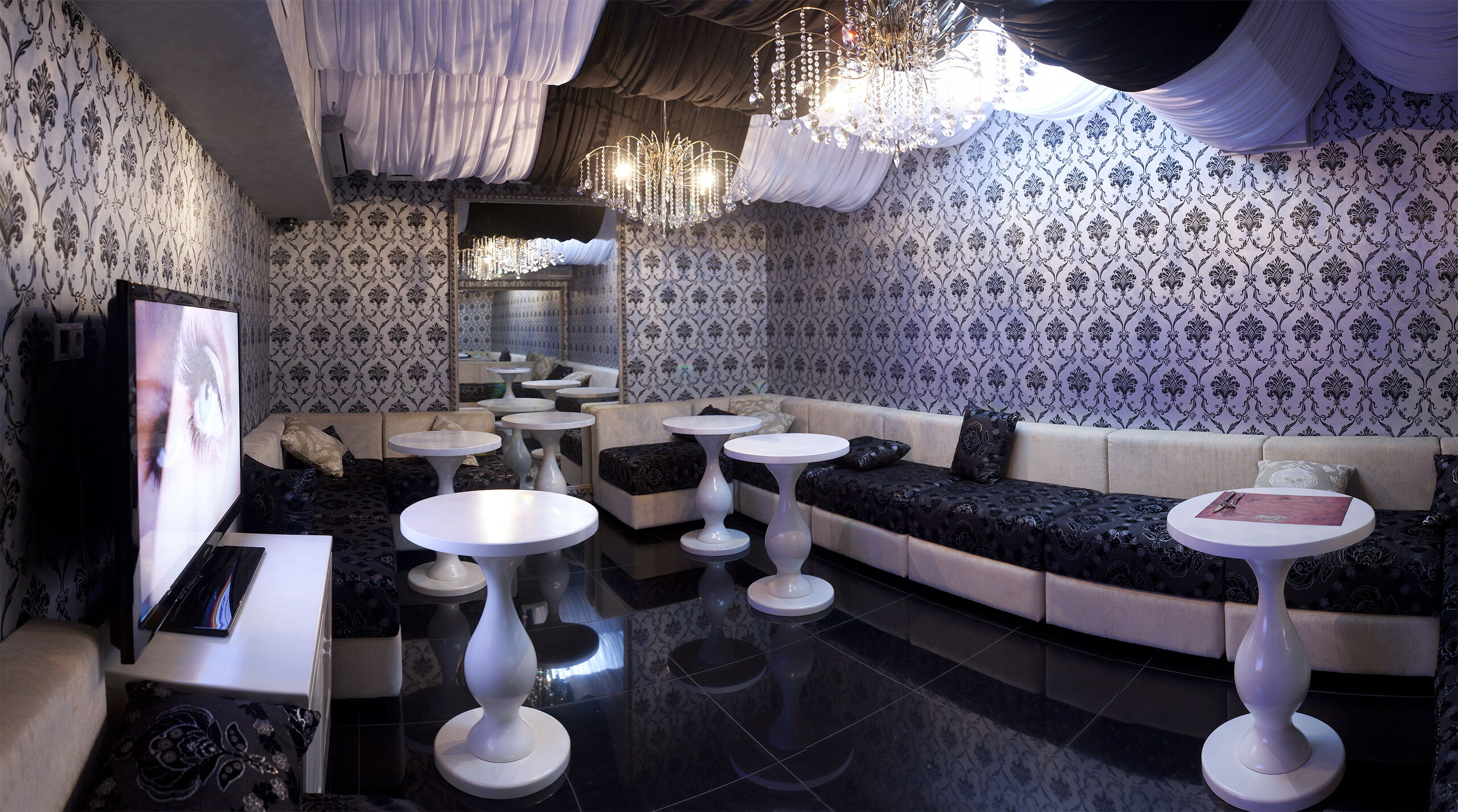 фото интерьера Кафе Tiffany Lounge на 2 зала мест Краснодара